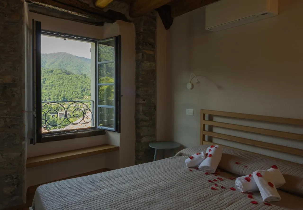 Bed and Breakfast Cà Piodèe Faggeto Lario Bed & Breakfast
