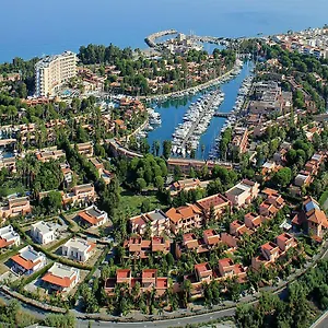 Baia Dei Delfini Aparthotel Furnari